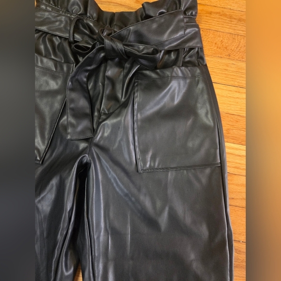Who What Wear Black High-Waisted Faux Leather Trousers with Tie Waist EUC Size 2 - Picture 7 of 14